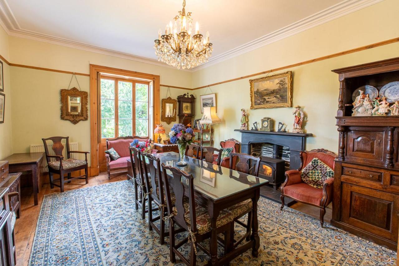 Taldraeth - Old Vicarage Guest House Penrhyndeudreath Εξωτερικό φωτογραφία